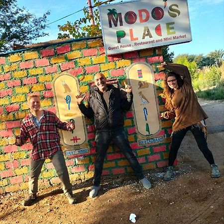 Modos Place Luksor Exterior foto